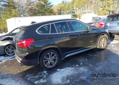 2017 BMW X1 xDrive28I z USA, uszkodzony, nr VIN WBXHT3C30H5F71445
